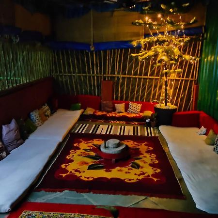 Отель Rishikesh Sadan A Yoga & Spritual Retreat Tapovan Экстерьер фото
