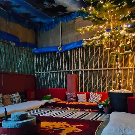 Отель Rishikesh Sadan A Yoga & Spritual Retreat Tapovan Экстерьер фото