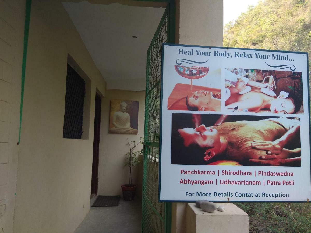 Отель Rishikesh Sadan A Yoga & Spritual Retreat Tapovan Экстерьер фото